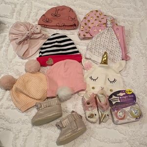 PERFECT LOT of newborn baby girl items!